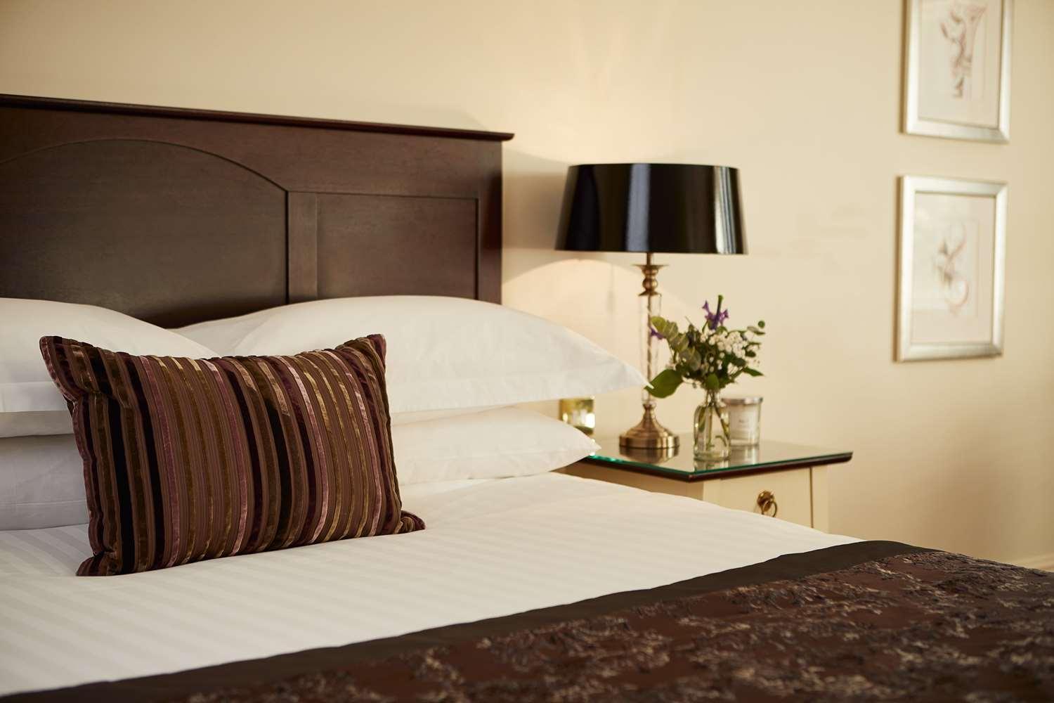 Macdonald Cardrona Hotel, Golf & Spa Peebles Exterior photo